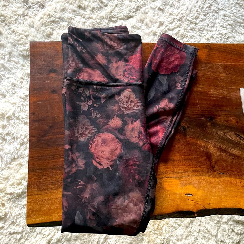 Athleta women’s small yoga pants